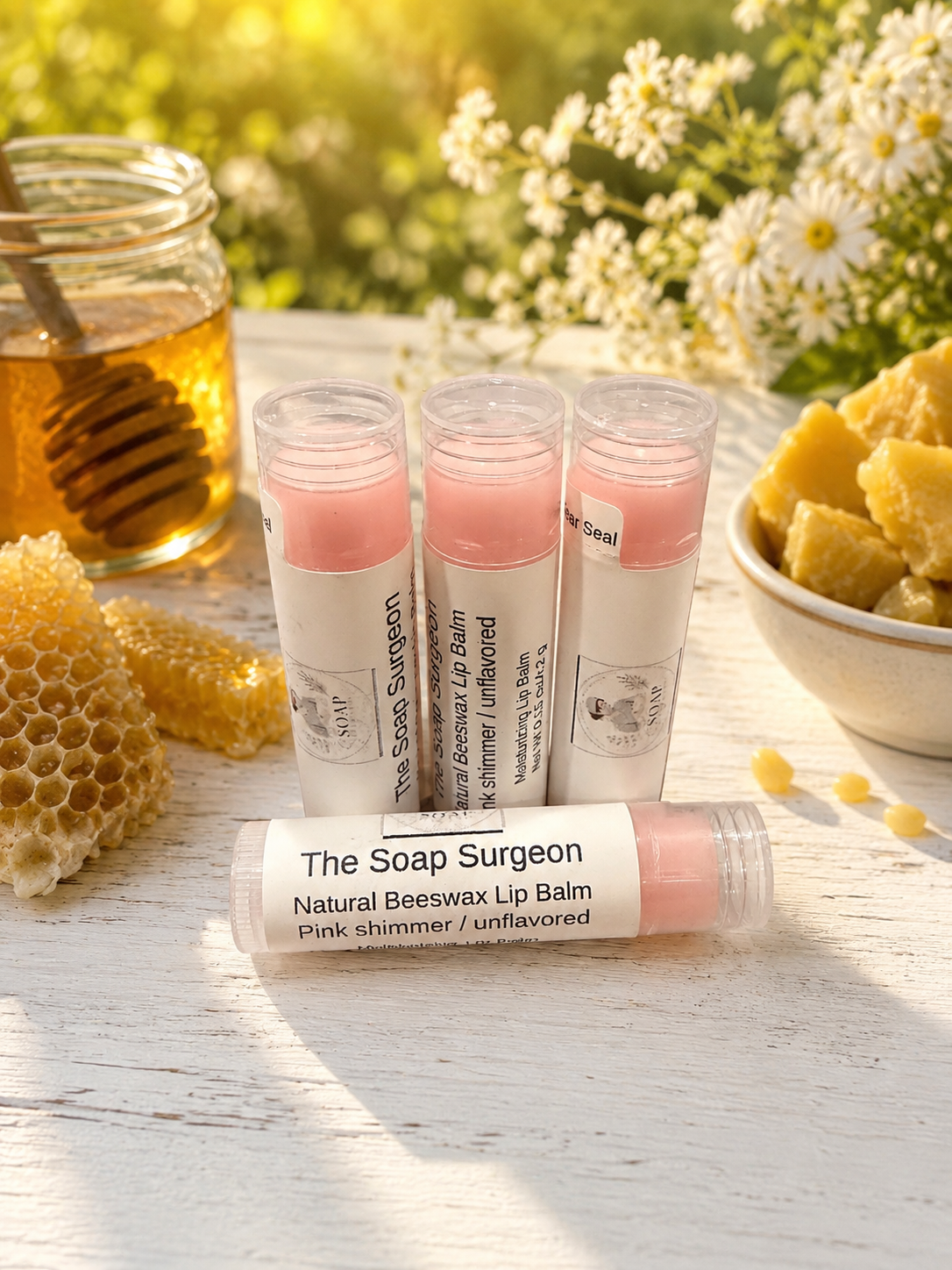 Natural beeswax moisturizing lip balm - PINK SHIMMER unflavored