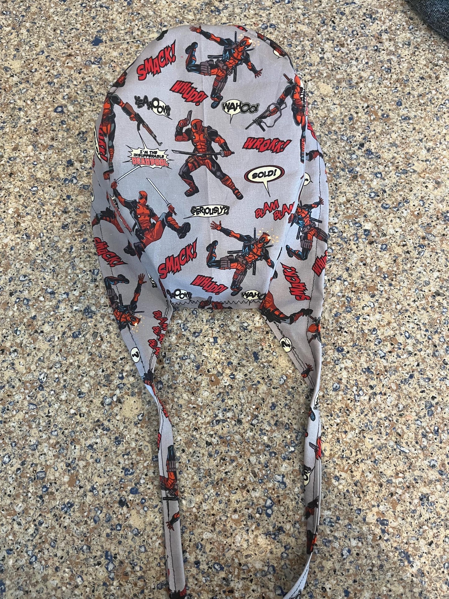 Deadpool grey red skull scrub cap mens