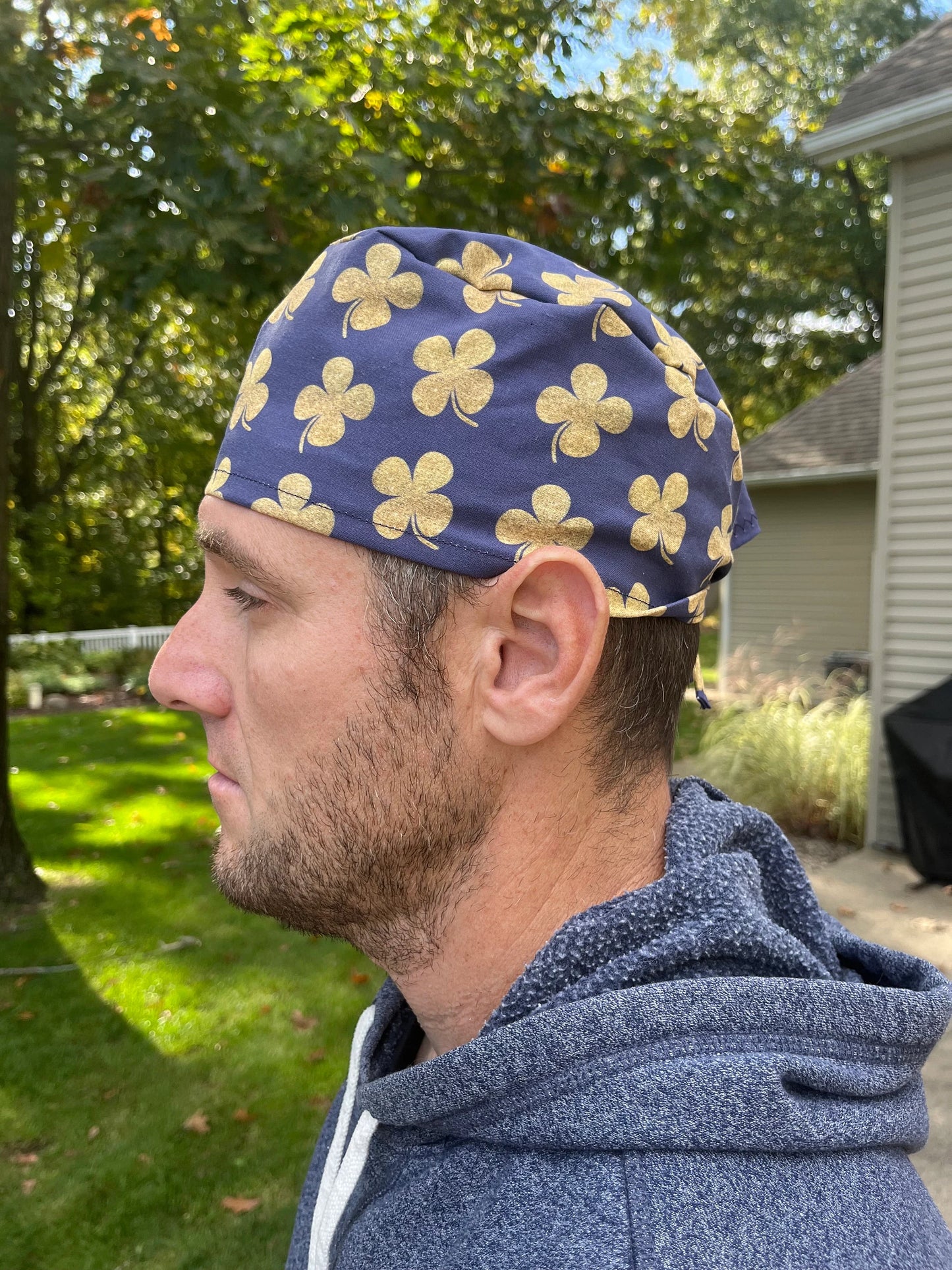 Notre dame Irish blue gold shamrock shamrocks skull scrub cap mens