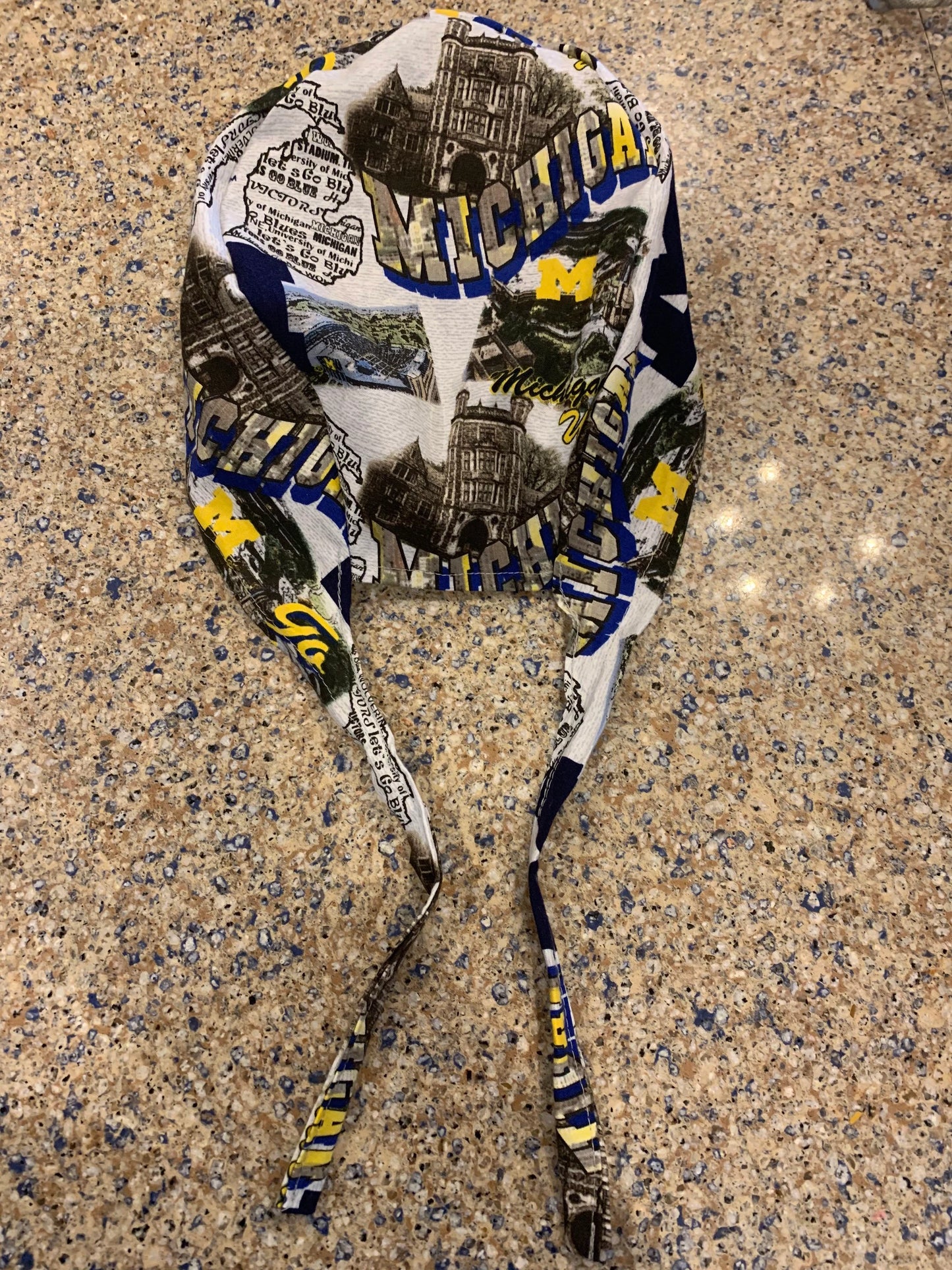 University of Michigan wolverines U of M maize blue landmarks skull scrub cap mens