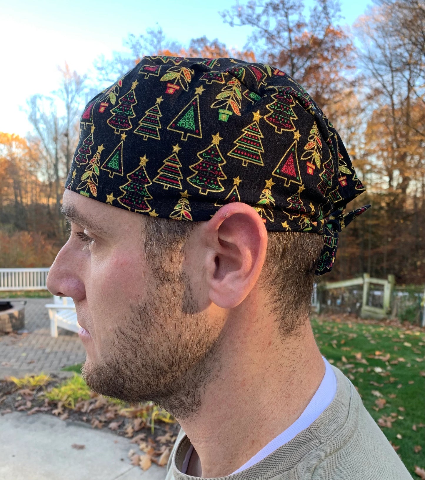 Gold glitter christmas tree skull scrub cap mens