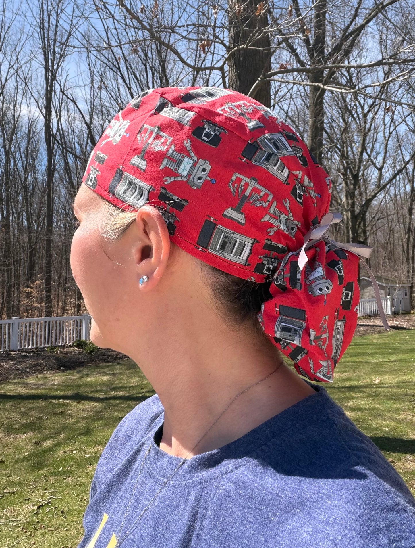 Da Vinci robotic robot surgeon red pony tail ponytail scrub cap womens